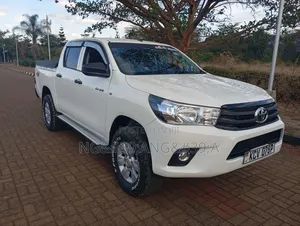 Toyota Hilux 2019 White