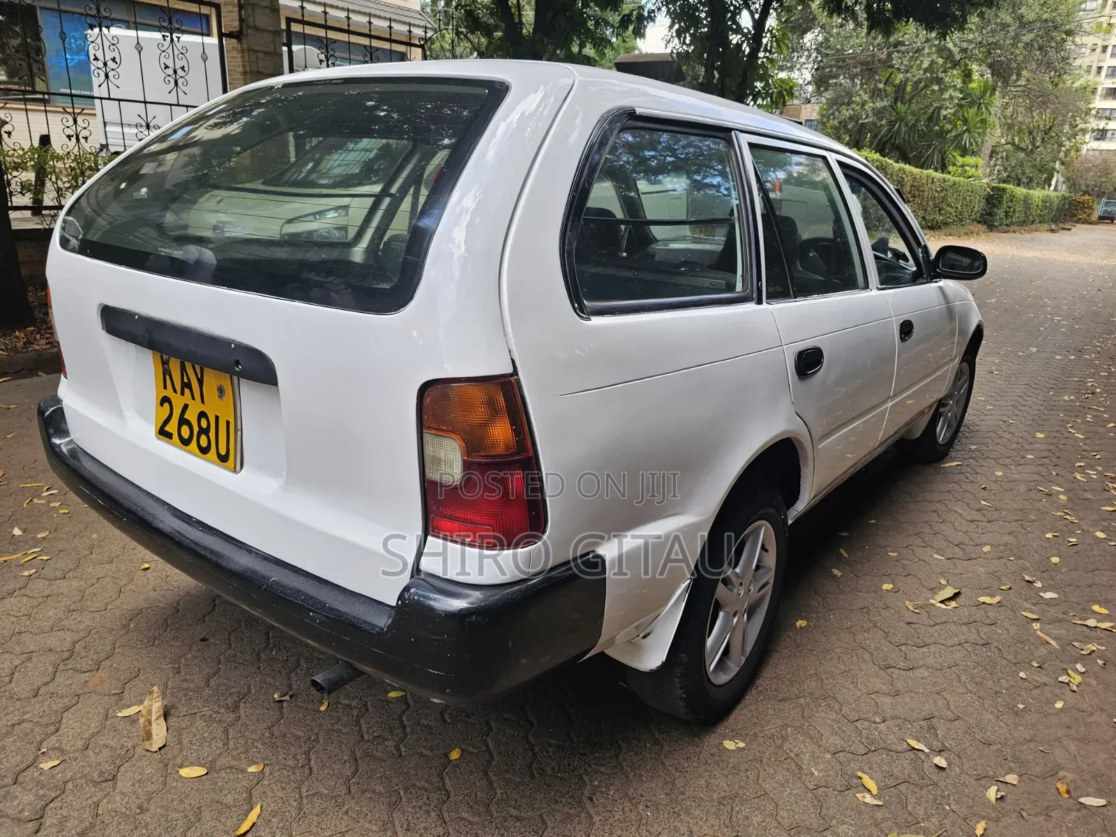 Toyota Corolla 1997 White