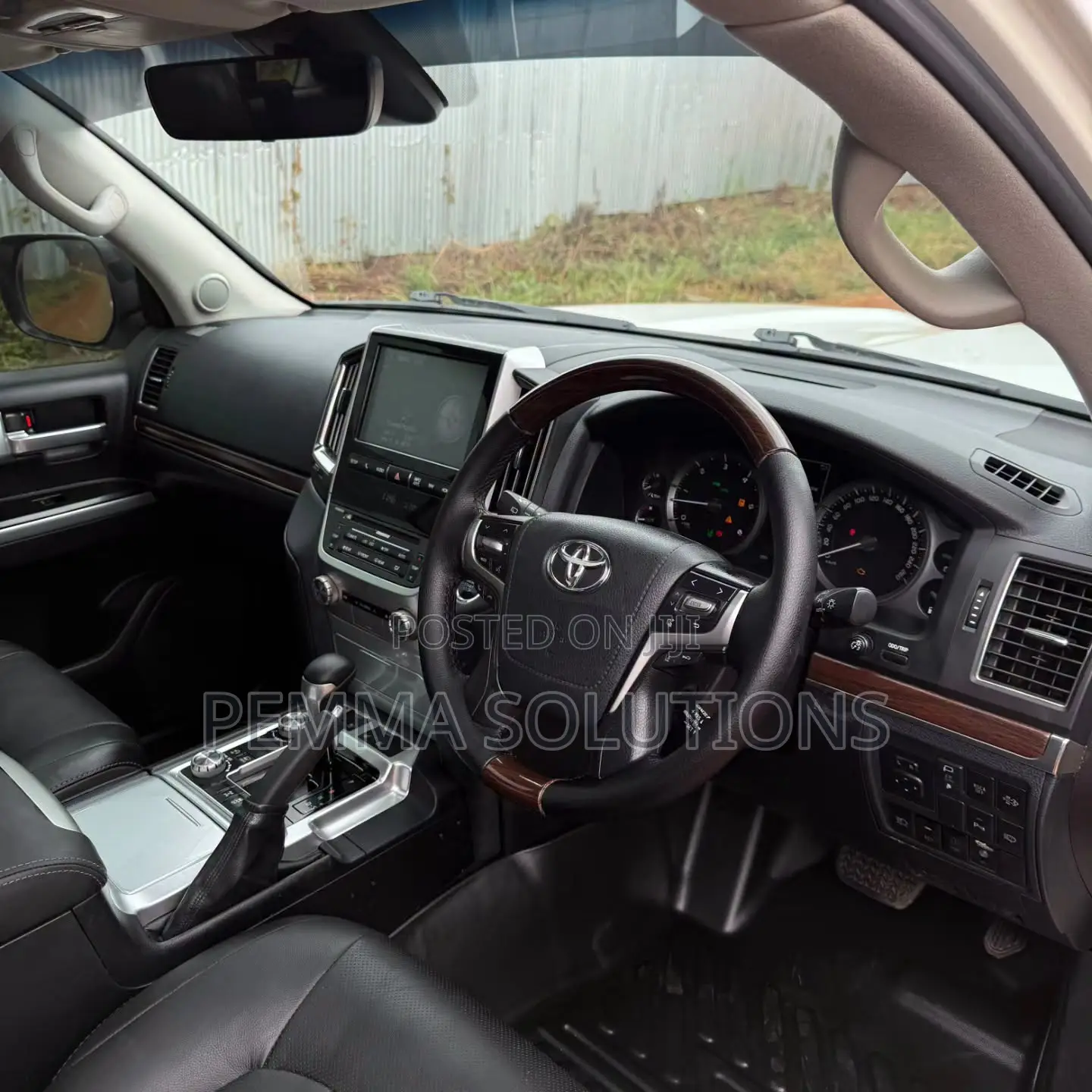 Toyota Land Cruiser 2019 White