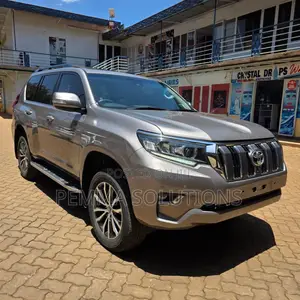 Toyota Land Cruiser Prado 2022 Brown
