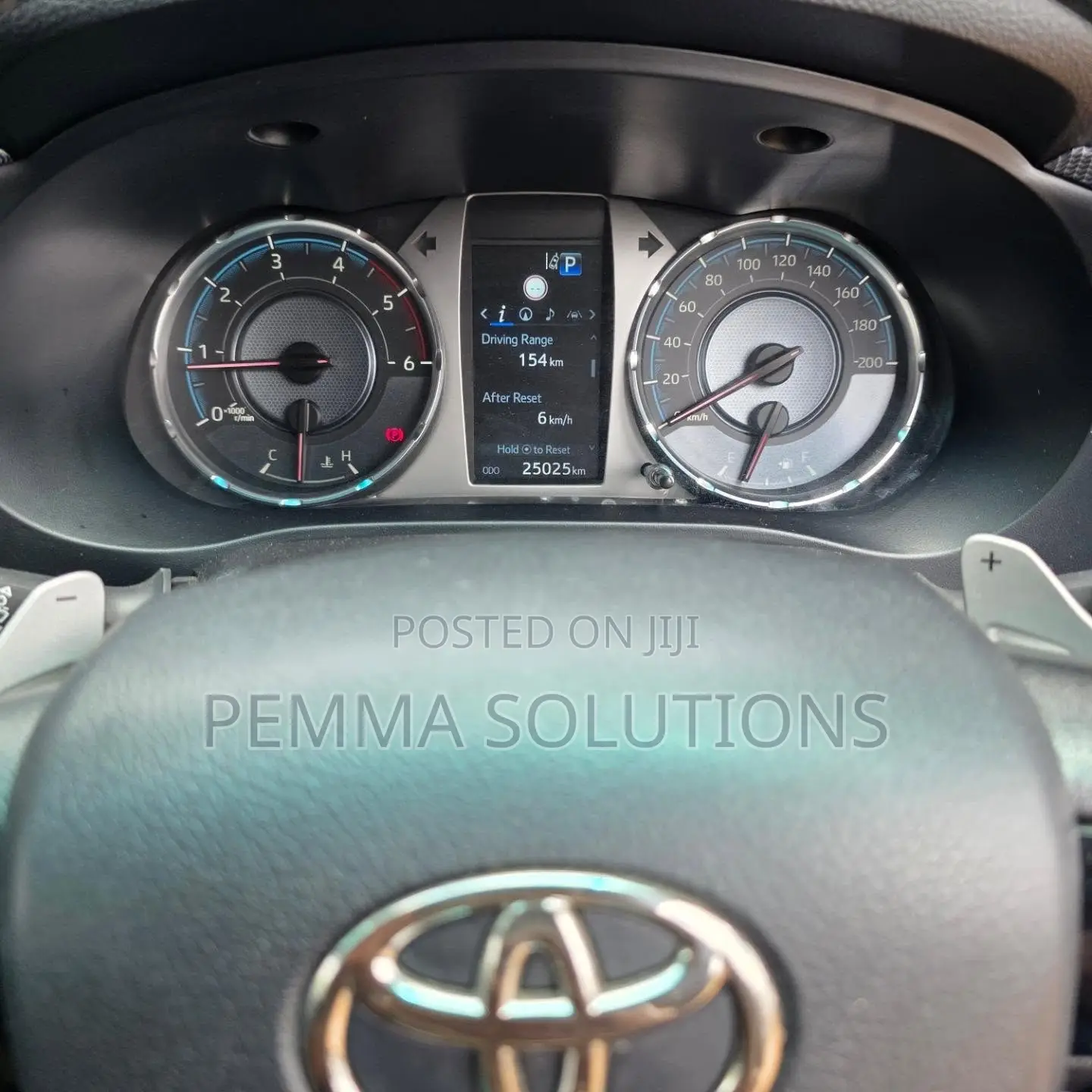 Toyota Hilux 2024 White