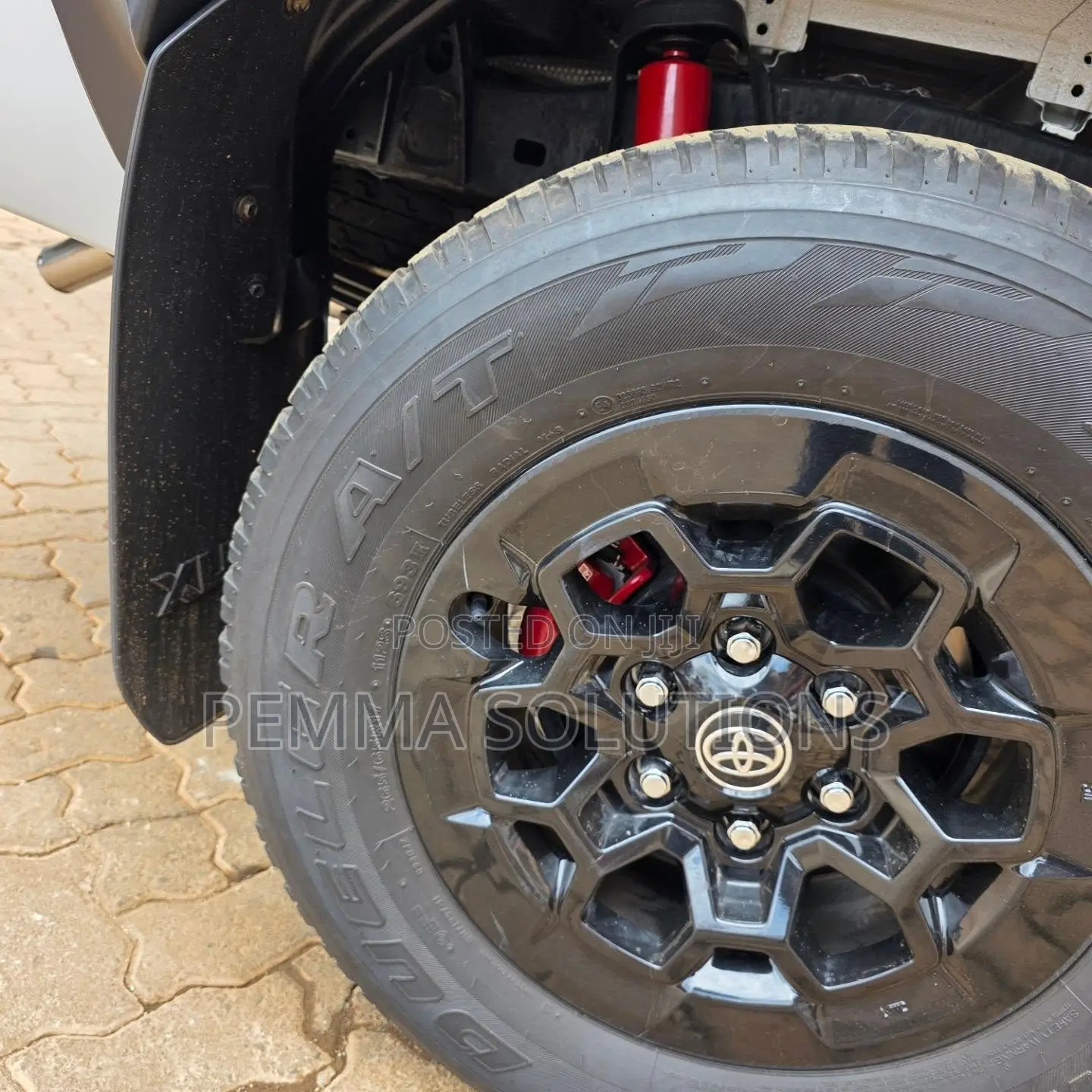 Toyota Hilux 2024 White