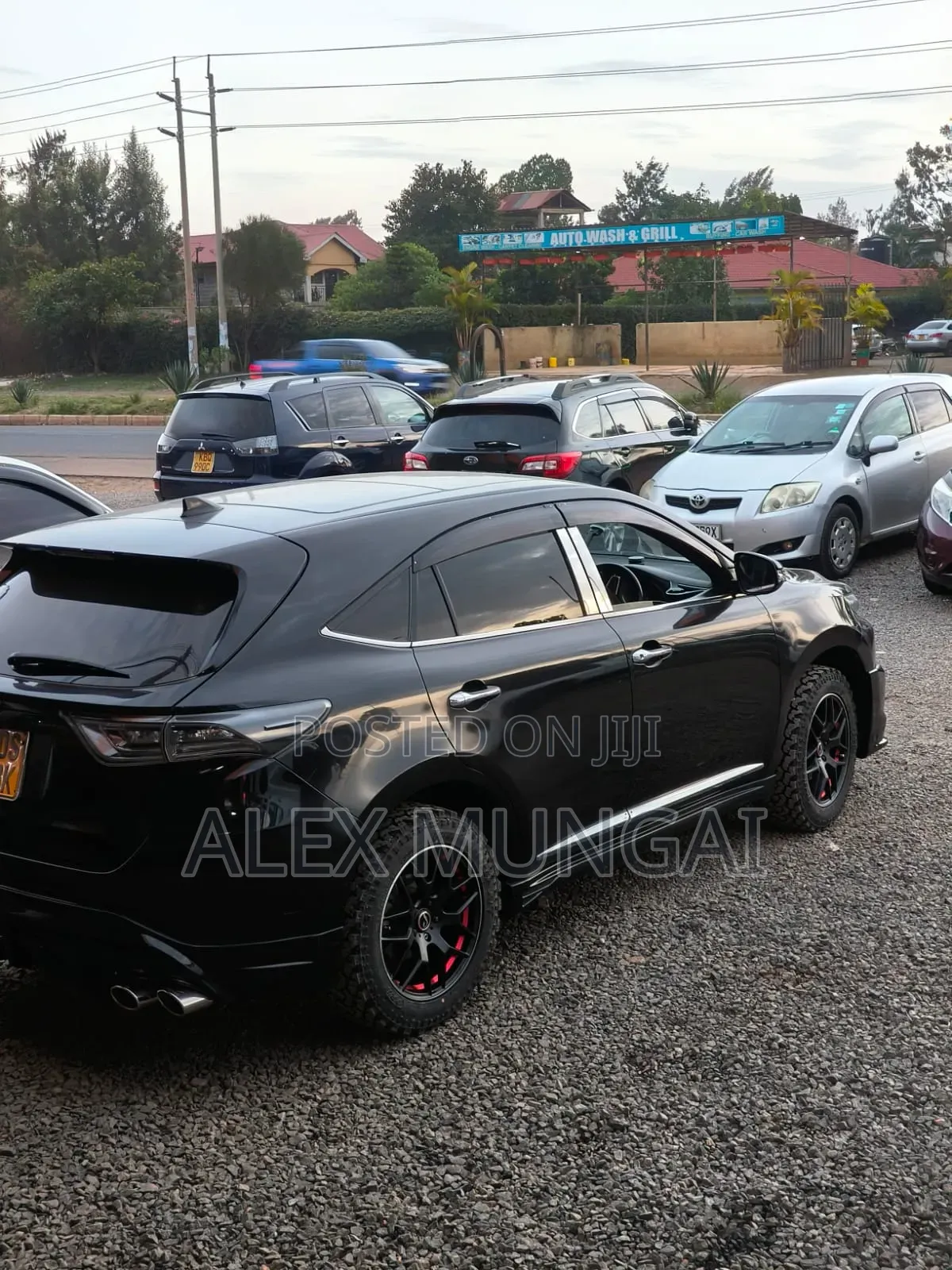 Toyota Harrier 2.0 2017 Black