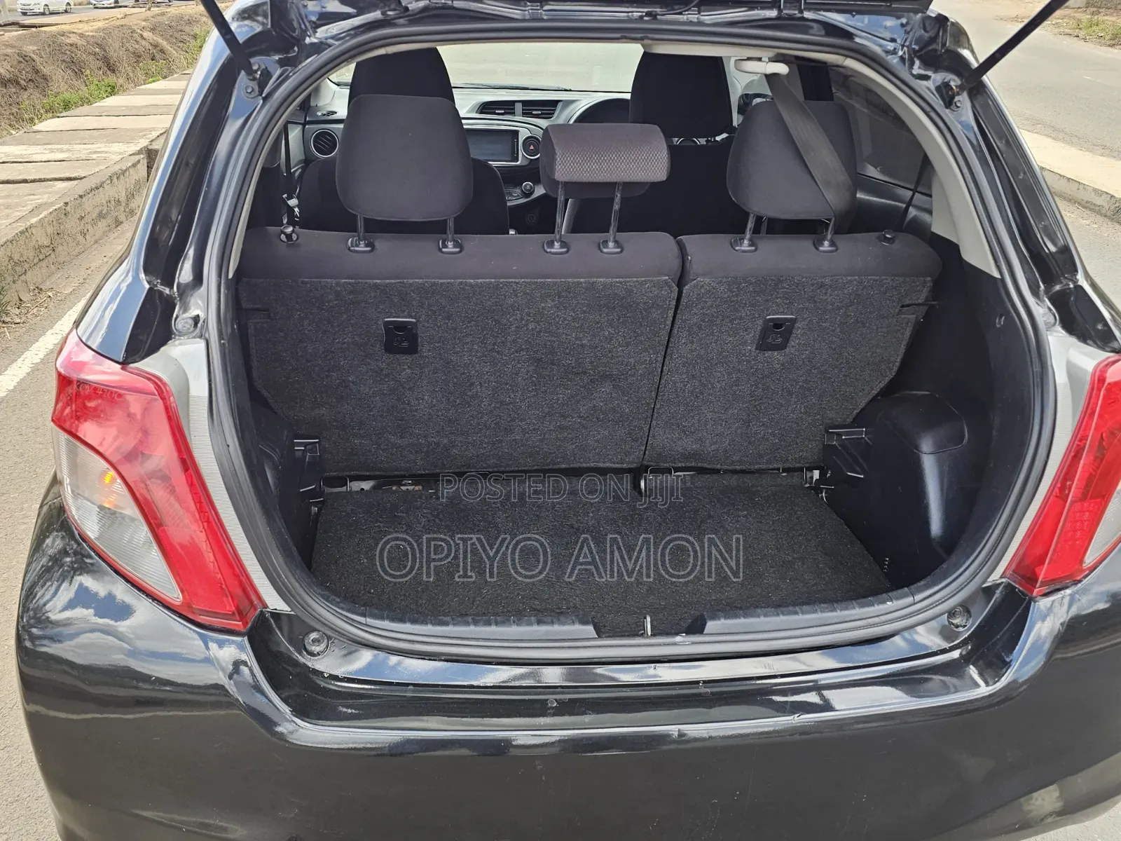 Toyota Vitz 2012 Black