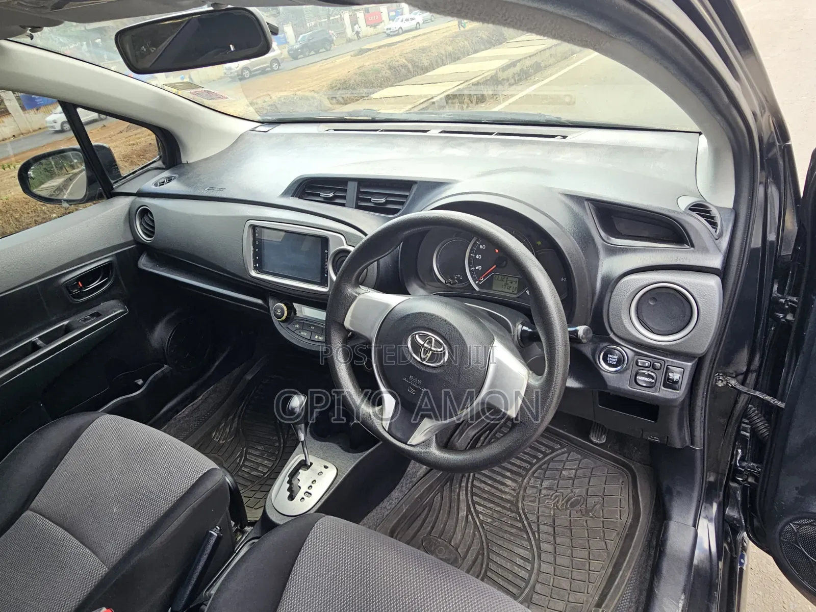 Toyota Vitz 2012 Black