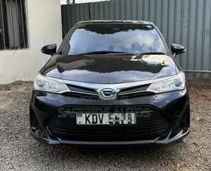Toyota Corolla Fielder 1.5 Hybrid FWD 2016 Black