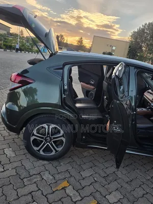 Honda Vezel 2016 Green