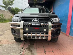 Toyota Hilux Chrome Black Nudge Bar