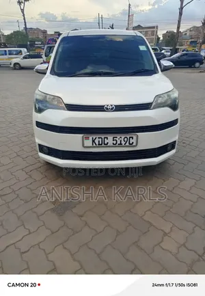 Toyota Spade 2014 White