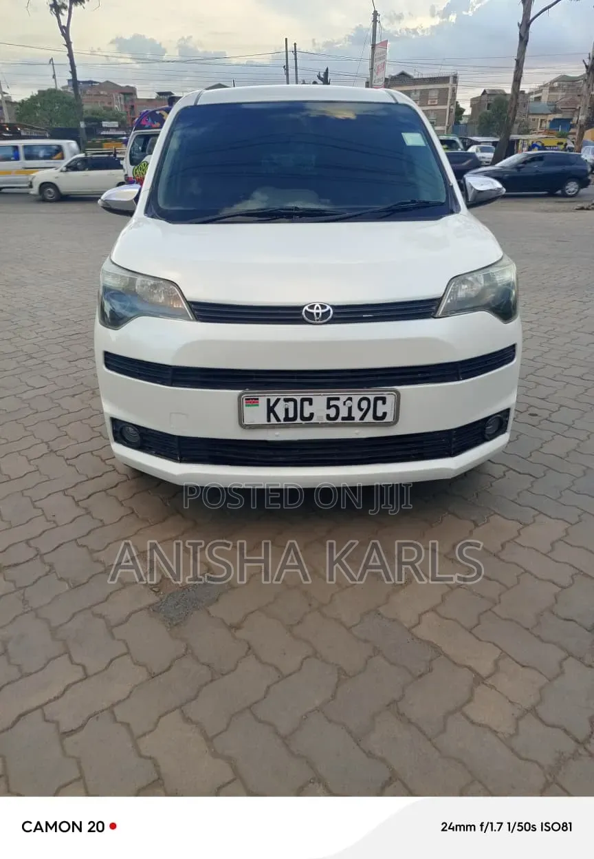 Toyota Spade 2014 White