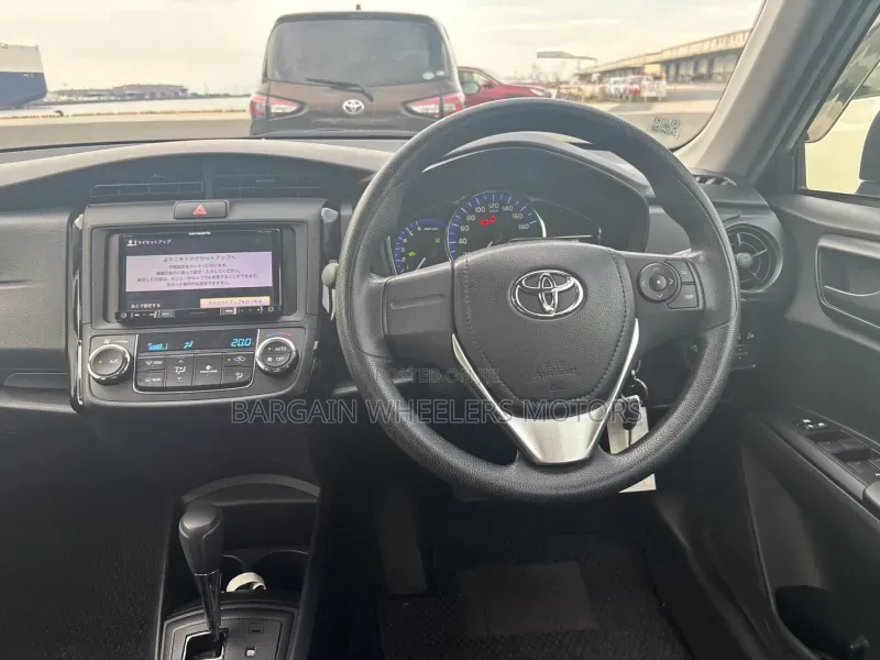 Toyota Axio 2019 Silver