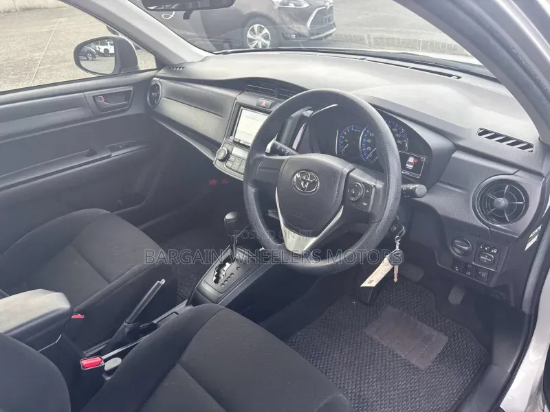 Toyota Axio 2019 Silver