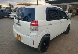 Toyota Spade 2014 White