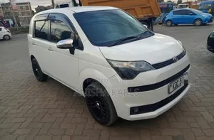 Toyota Spade 2014 White