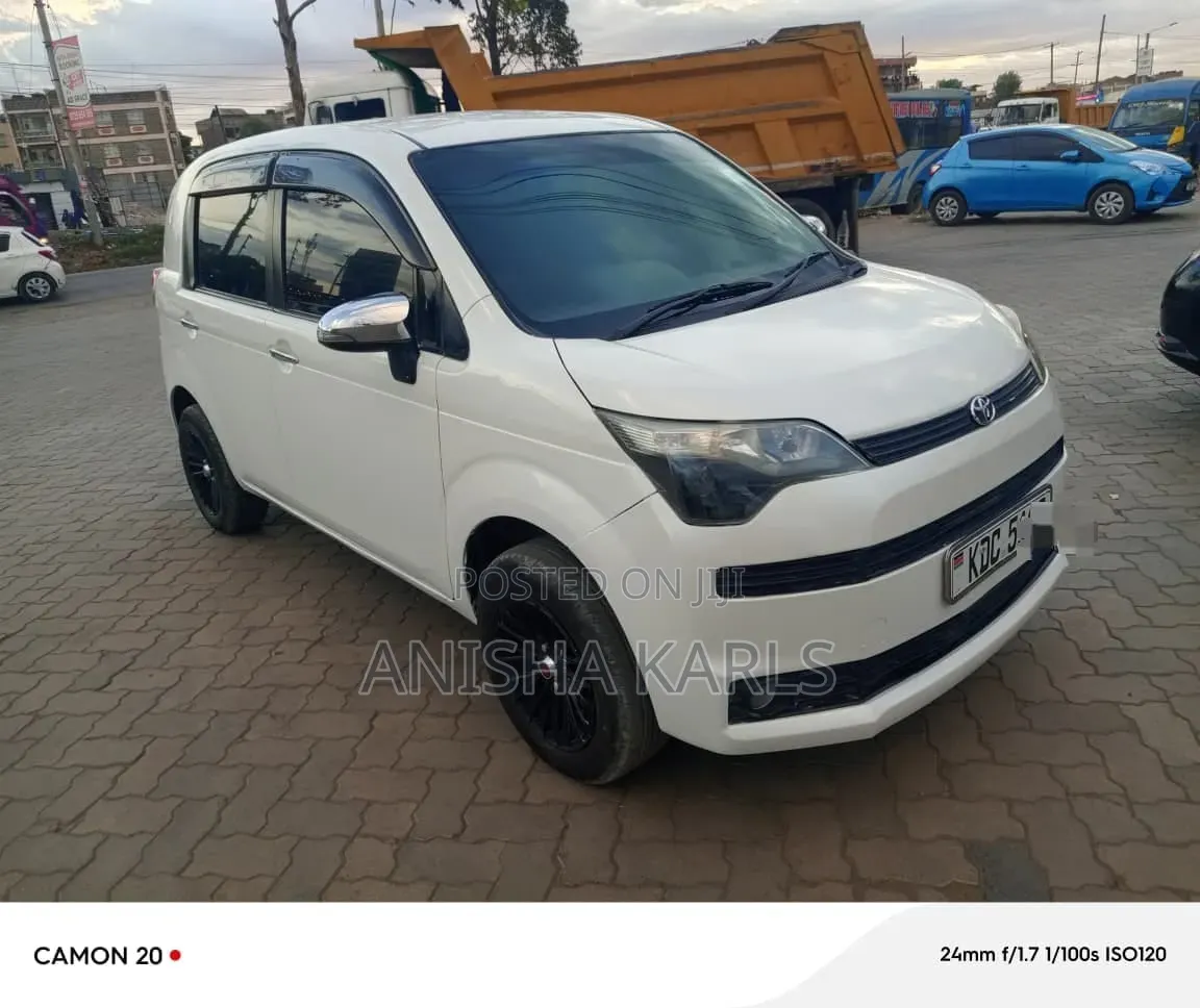 Toyota Spade 2014 White