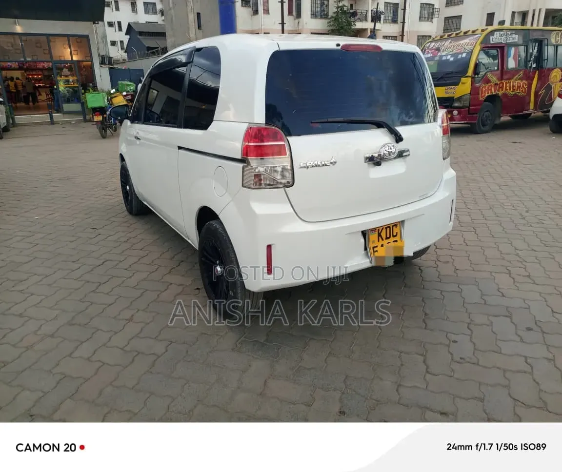 Toyota Spade 2014 White