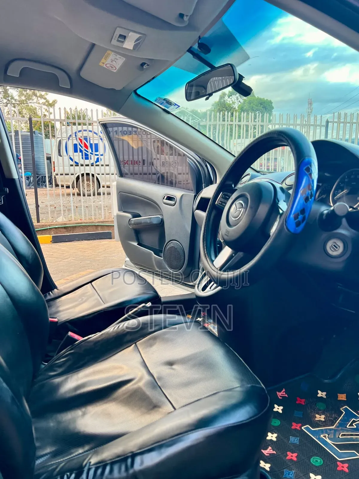 Mazda Demio 2014 Silver