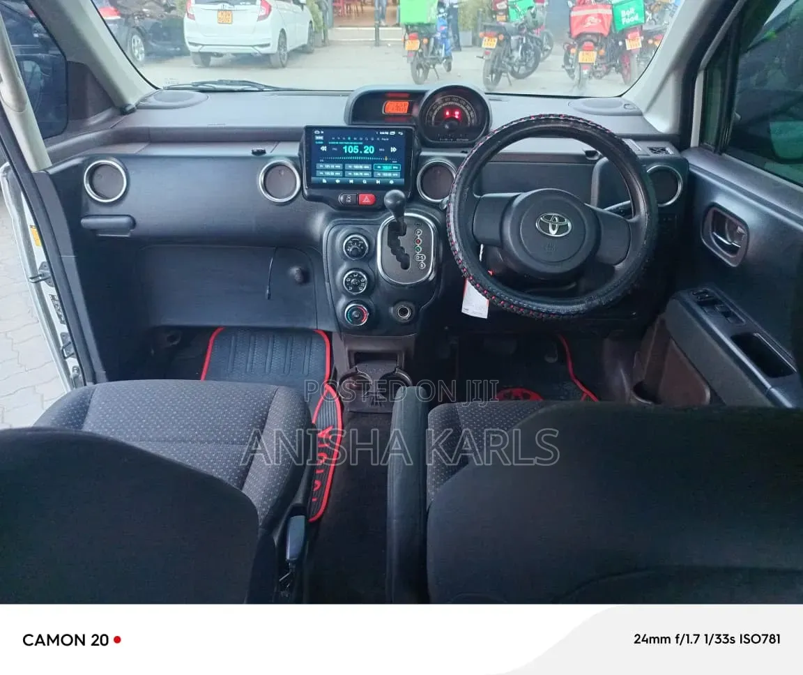 Toyota Spade 2014 White