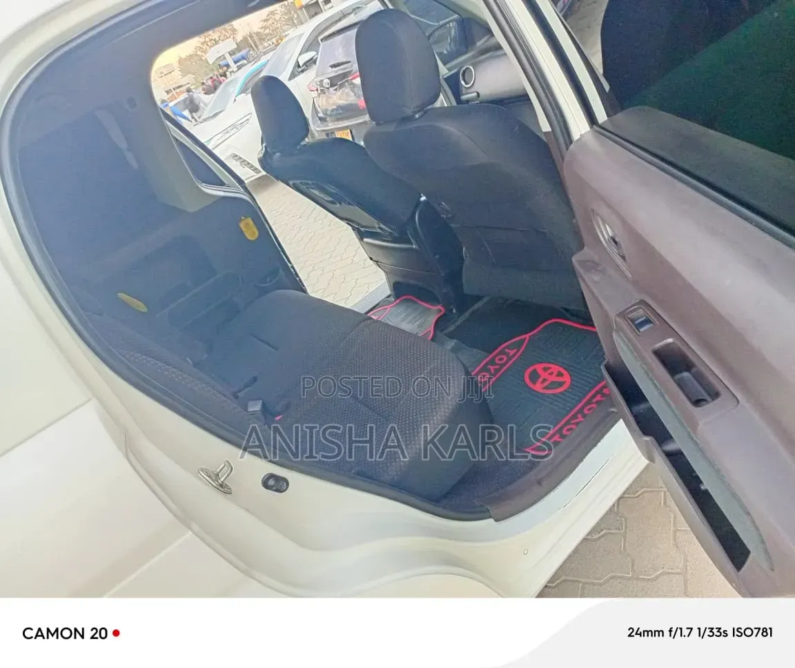 Toyota Spade 2014 White