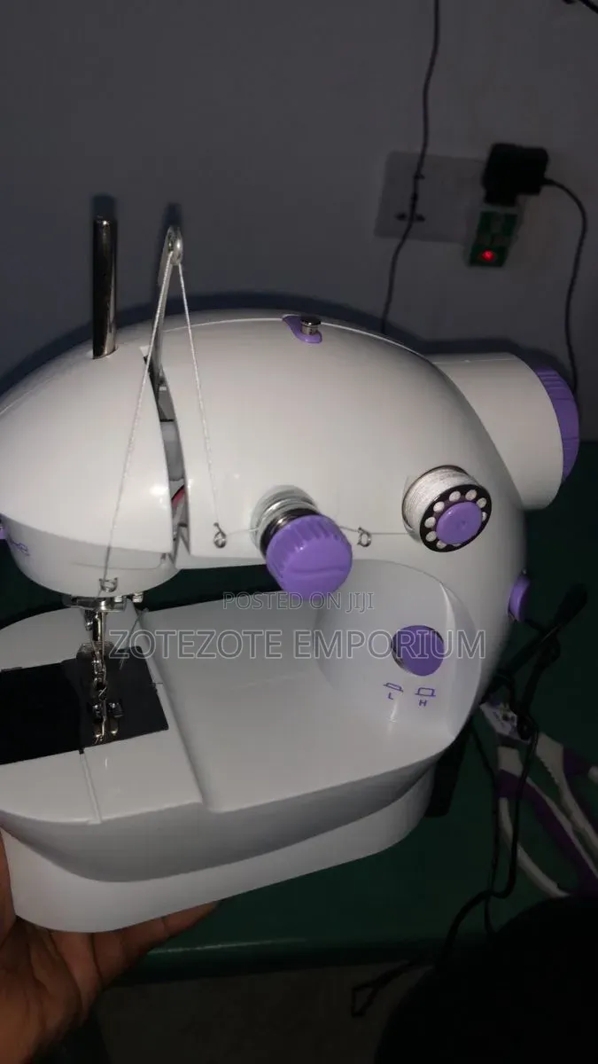 Mini Sewing Machine