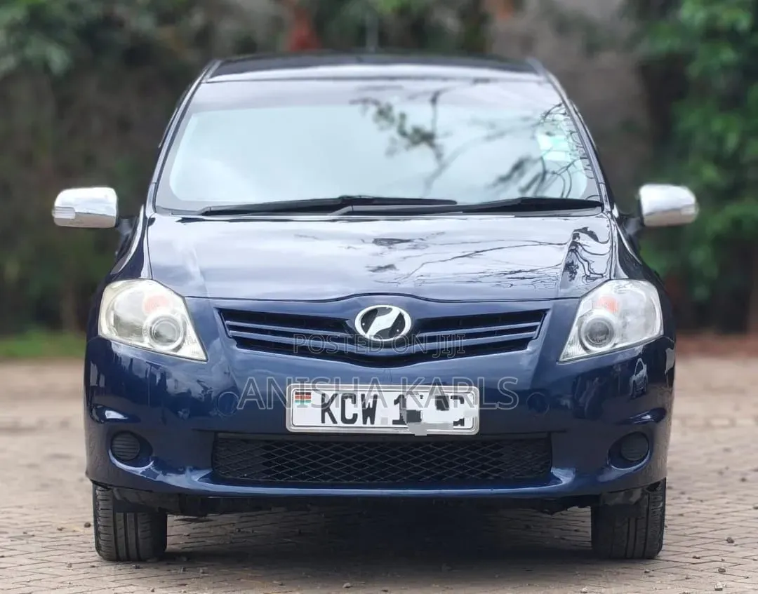 Toyota Auris 2012 Blue