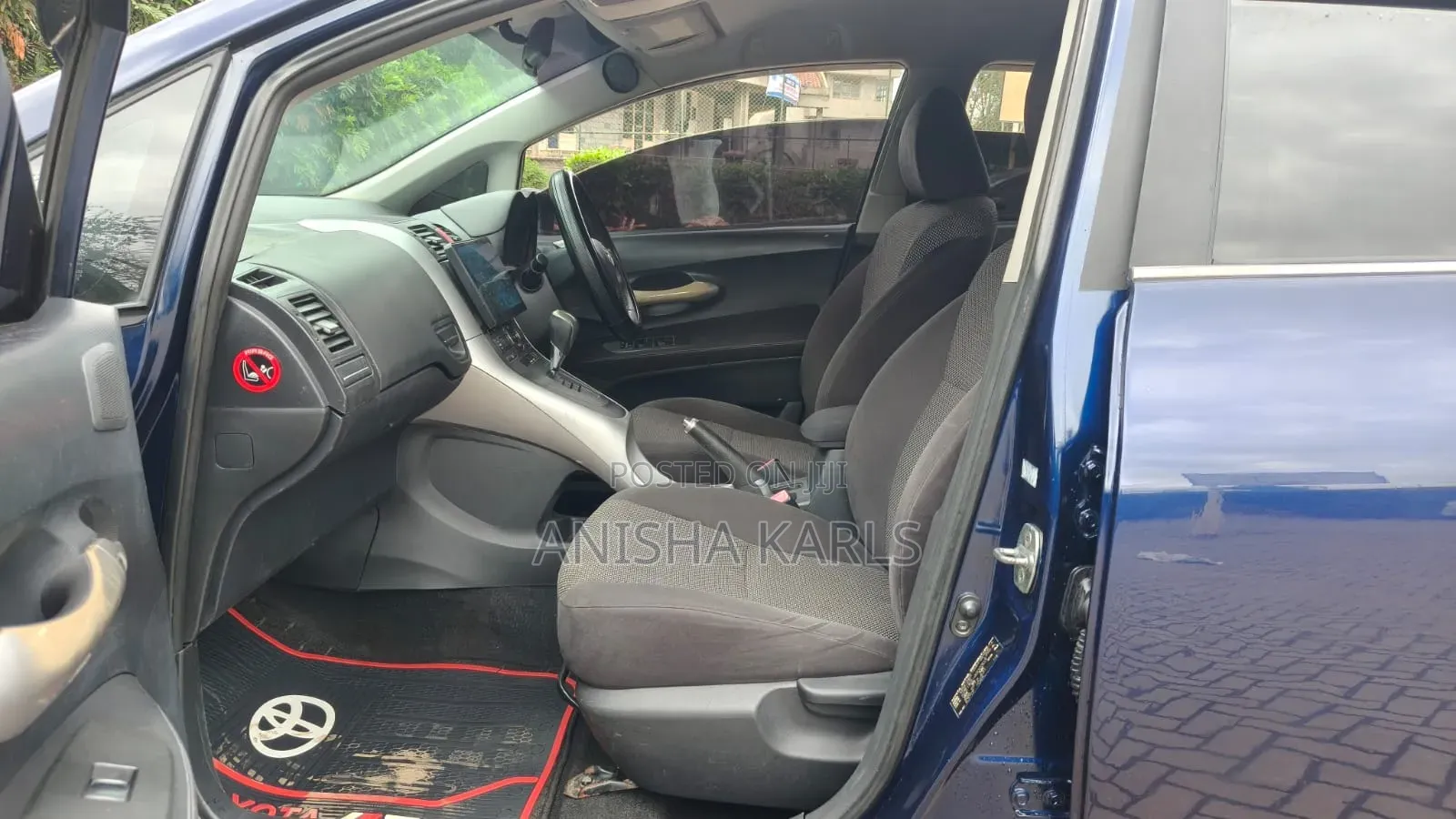 Toyota Auris 2012 Blue