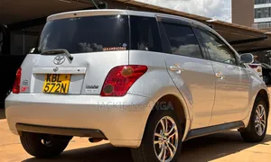 Toyota IST 2004 Silver