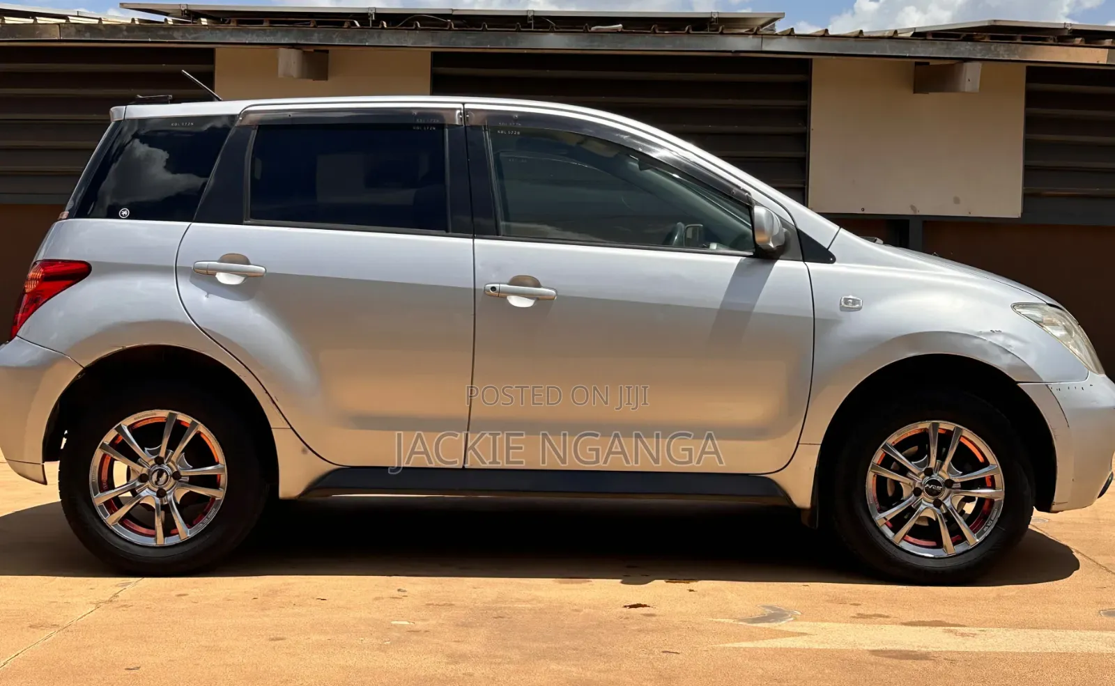 Toyota IST 2004 Silver