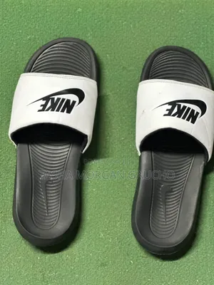 Nike Sportswear VICTORI ONE SANDALS White/Black