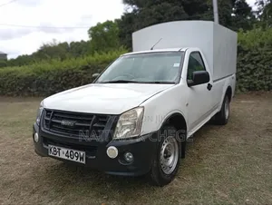 Isuzu D-MAX 2012 White