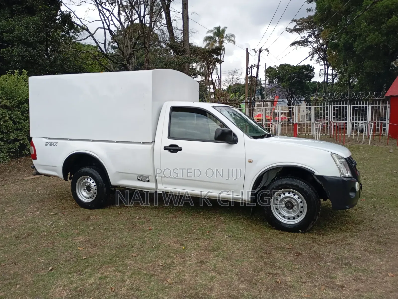 Isuzu D-MAX 2012 White