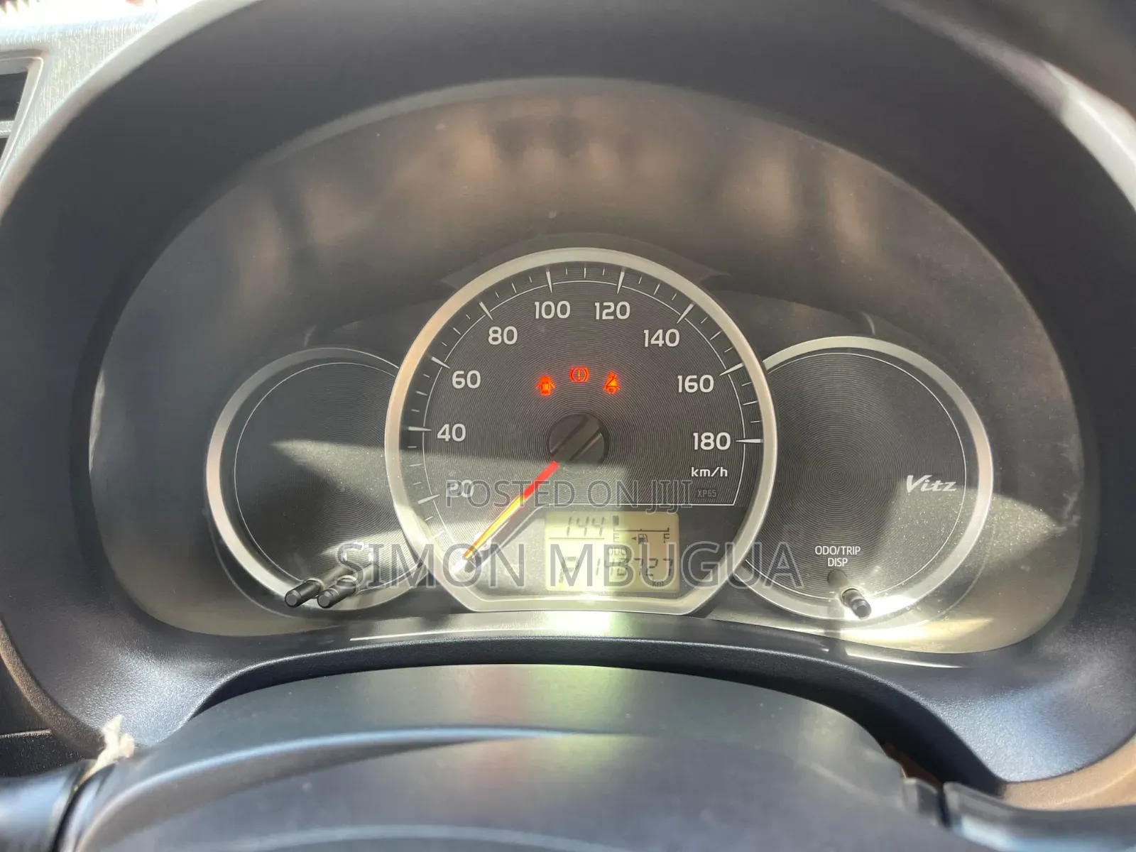Toyota Vitz 2013 Silver