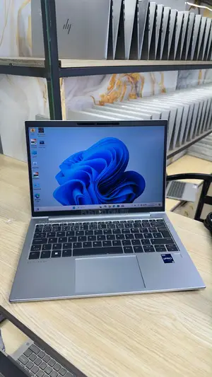 Laptop HP EliteBook 830 G9 8GB Intel Core i5 SSD 256GB