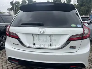 Honda Jade 2019 White