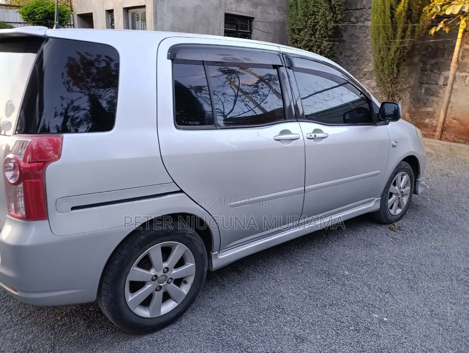 Toyota Raum 2009 Silver