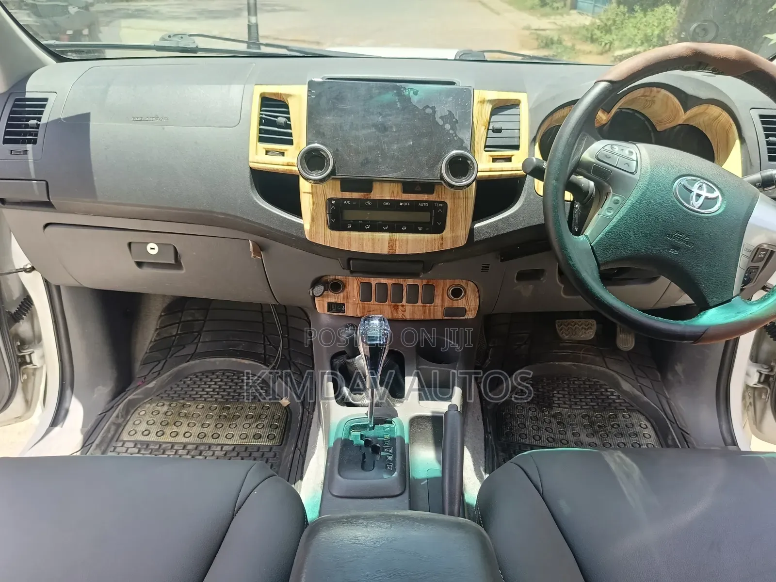 Toyota Hilux 3.0 D-4D 4x4 2015 White