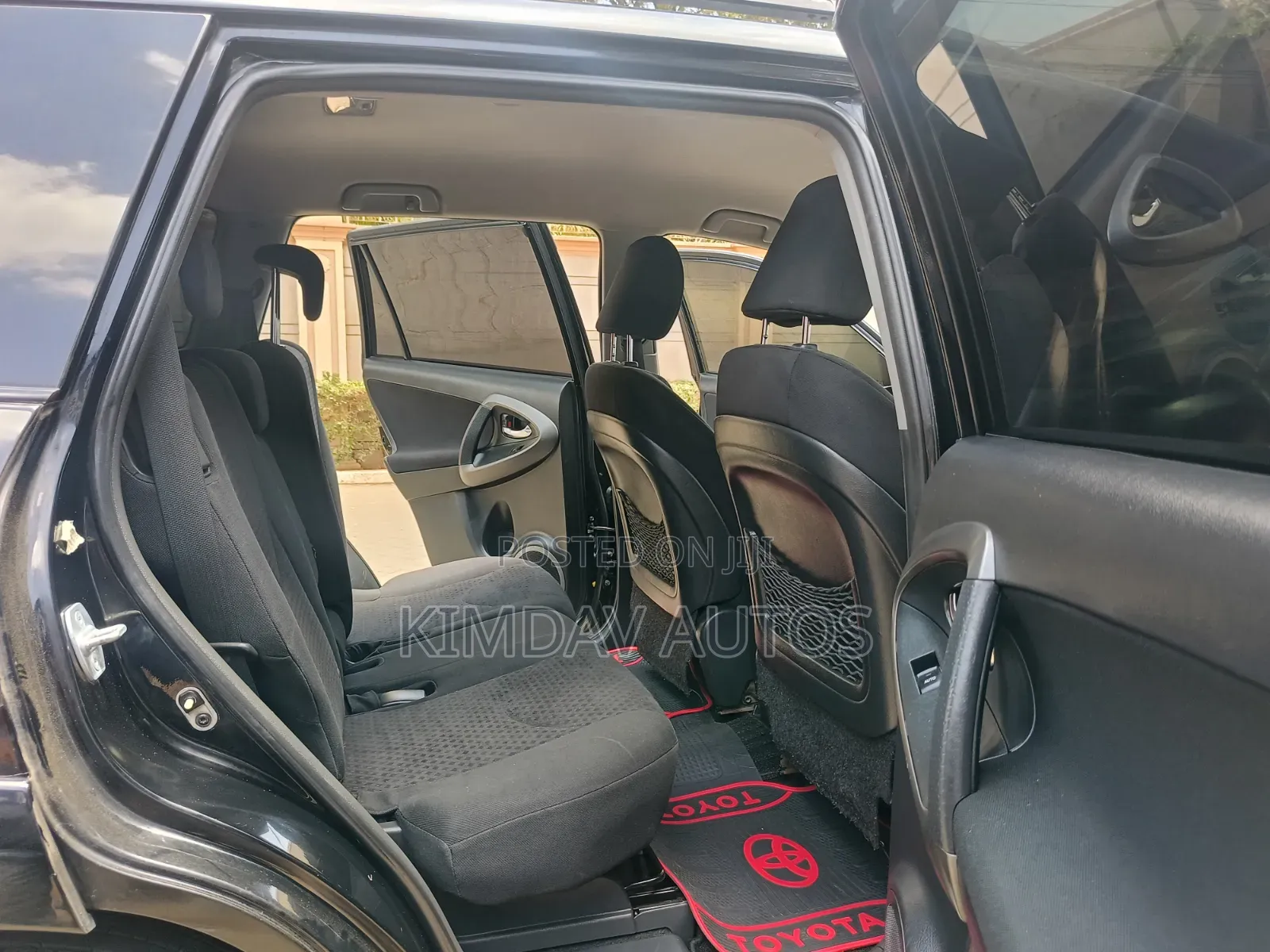 Toyota Vanguard 2012 Black