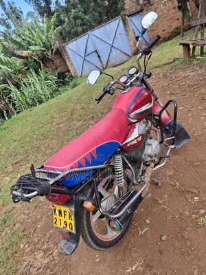 TVS HLX 125 2021 Red
