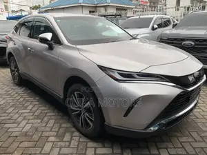 Toyota Harrier 2021 Off white