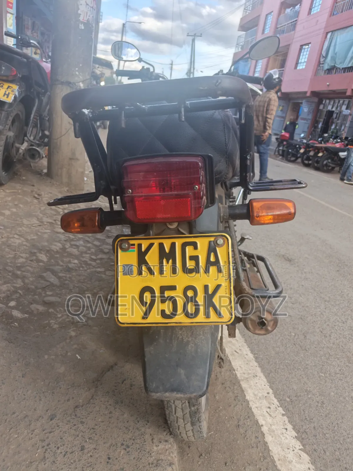Honda CB 2024 Blue