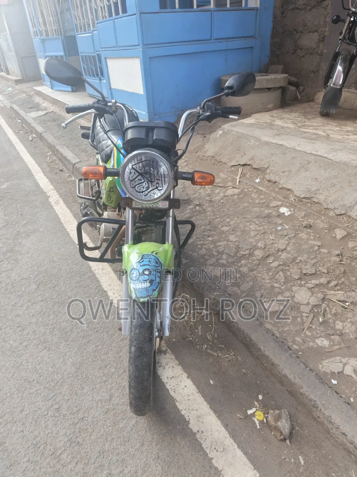 Honda CB 2024 Blue