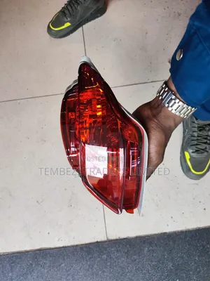 Lexus RX300 / RX350 Rear Bumper Reflector Light