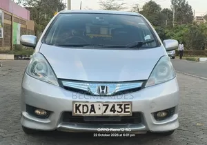 Honda Fit Shuttle 2014 Silver