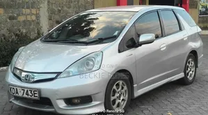 Honda Fit Shuttle 2014 Silver