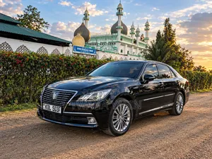 Toyota Crown 2016 Black