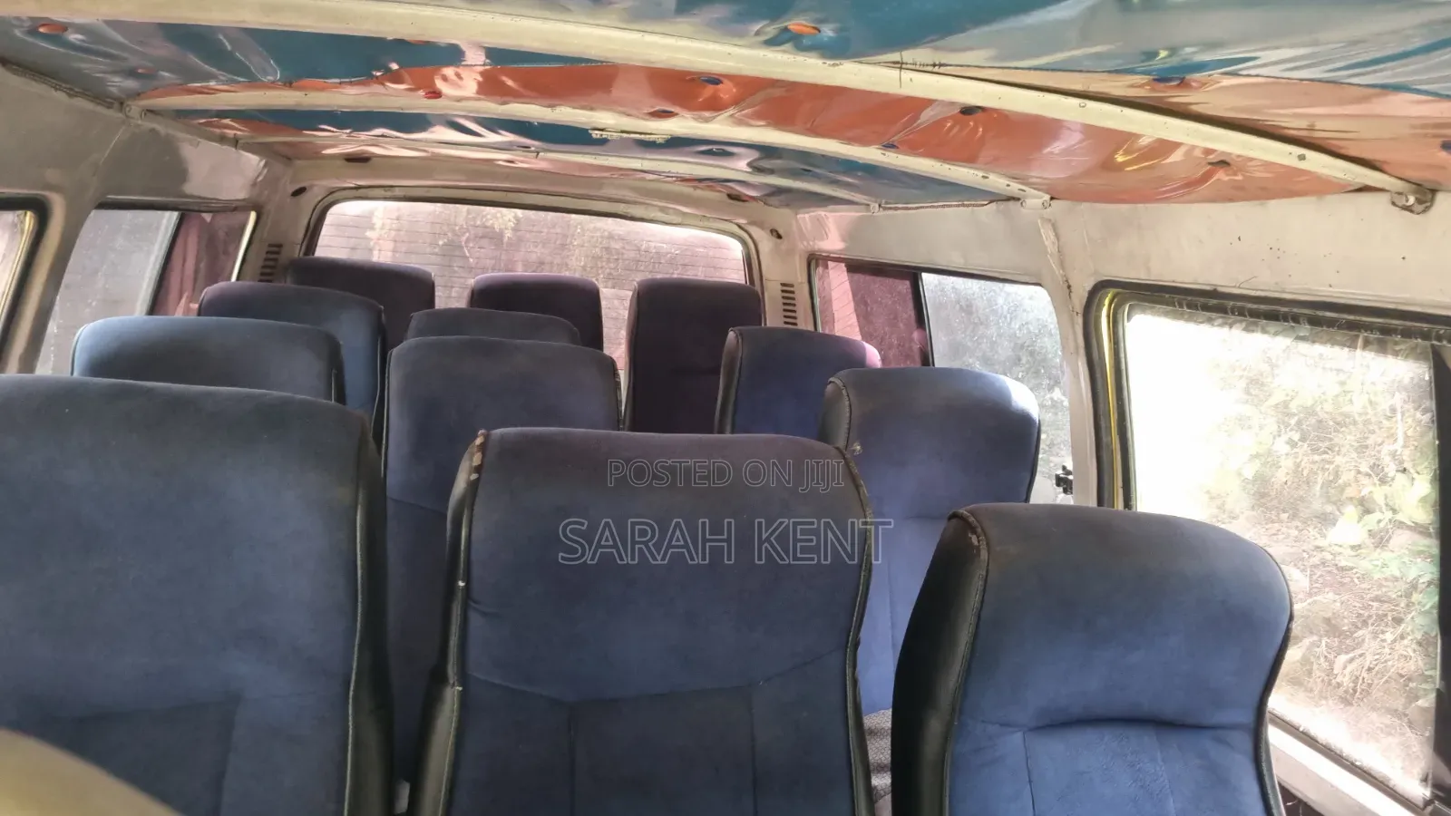 Toyota HiAce 2001 Yellow