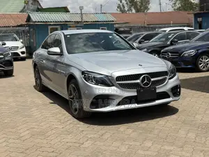 Mercedes-Benz C200 2019 Silver