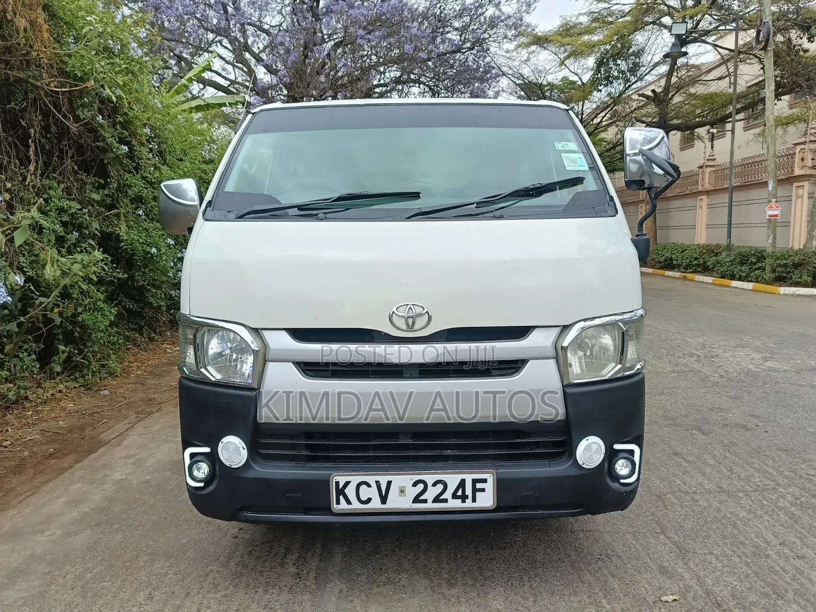 Toyota HiAce 2012 White