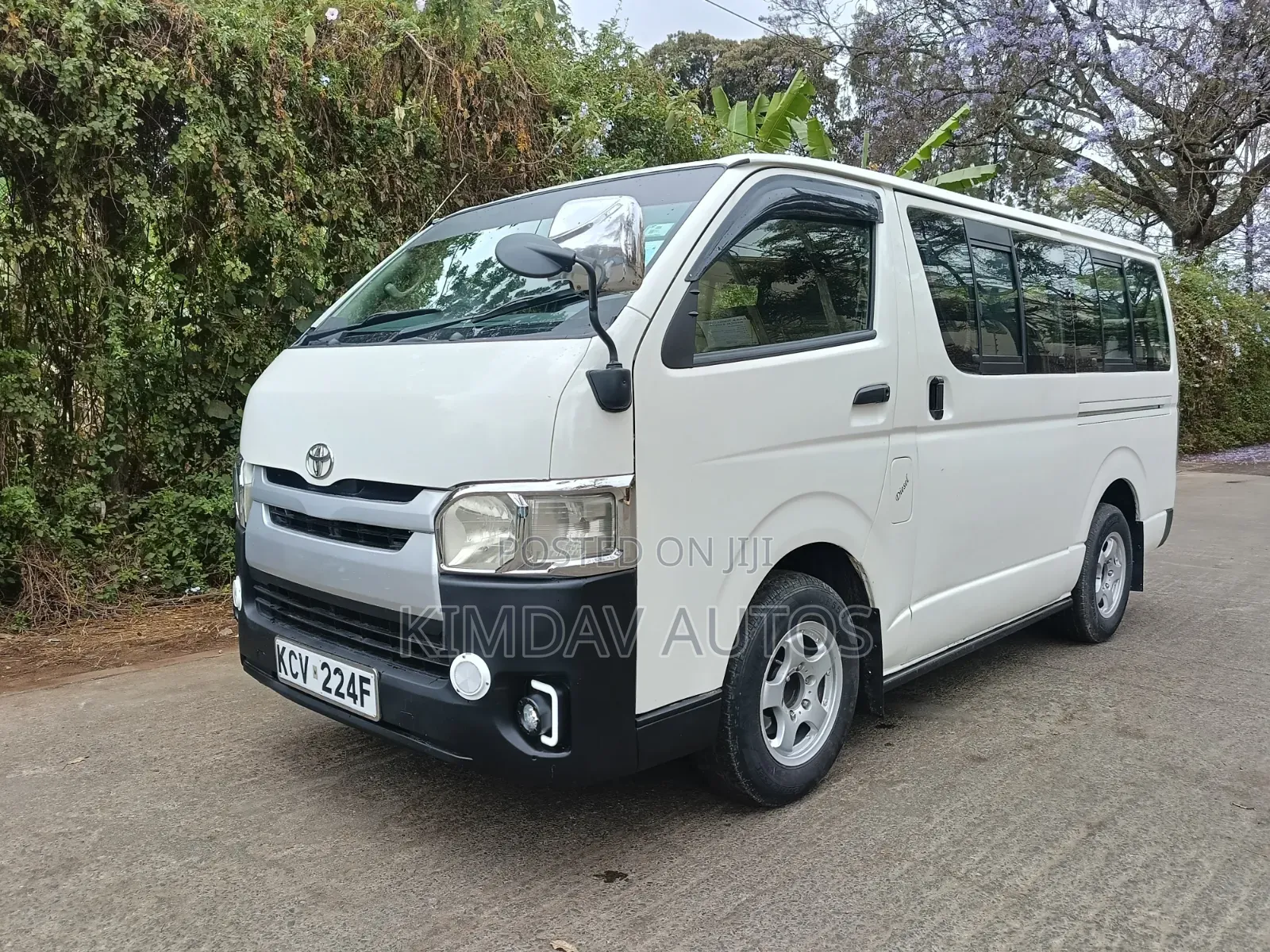 Toyota HiAce 2012 White