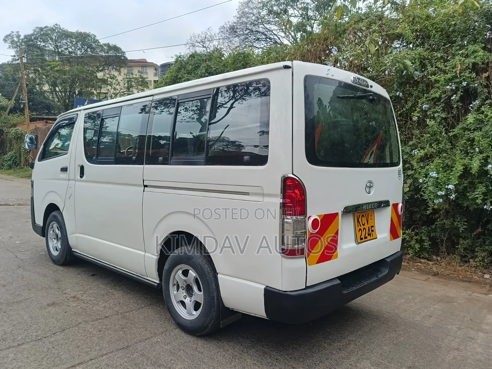 Toyota HiAce 2012 White